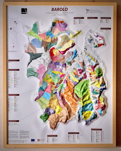 イタリアワインの銘醸地の【３D】の地図を手に入れれる事になりました